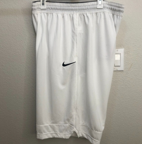 Mens Nike basketball shorts - Picture 3 of 4